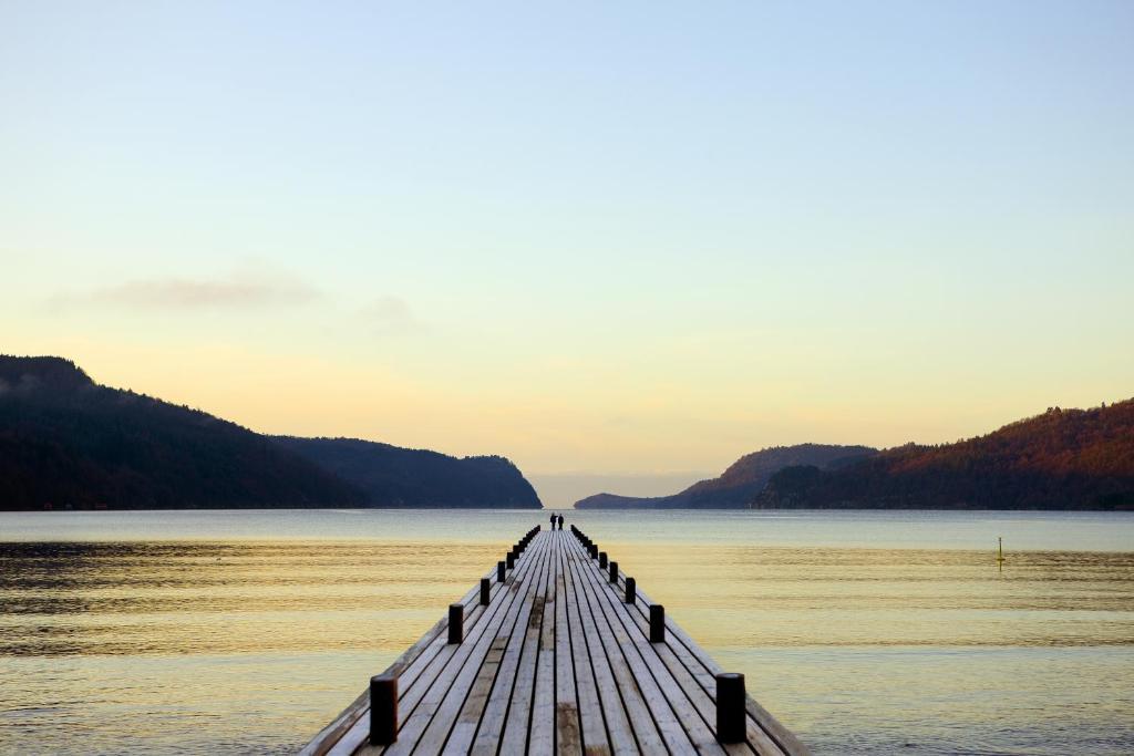 Rosfjord Strandhotel Lyngdal Buitenkant foto